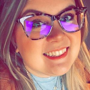 Meet your Posher, Keely